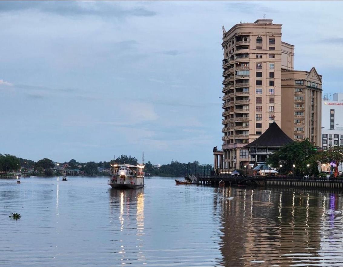 Riverview Home @Waterfront Kch Kuching Exterior foto