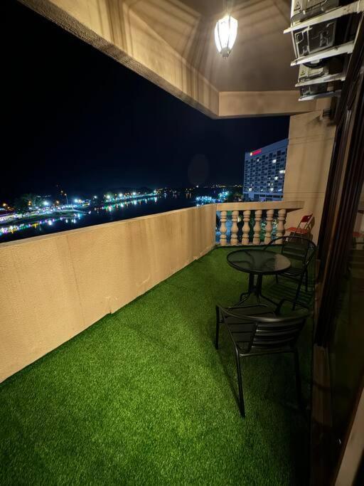 Riverview Home @Waterfront Kch Kuching Exterior foto