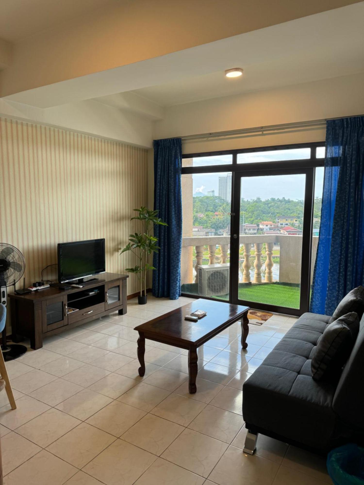 Riverview Home @Waterfront Kch Kuching Habitación foto