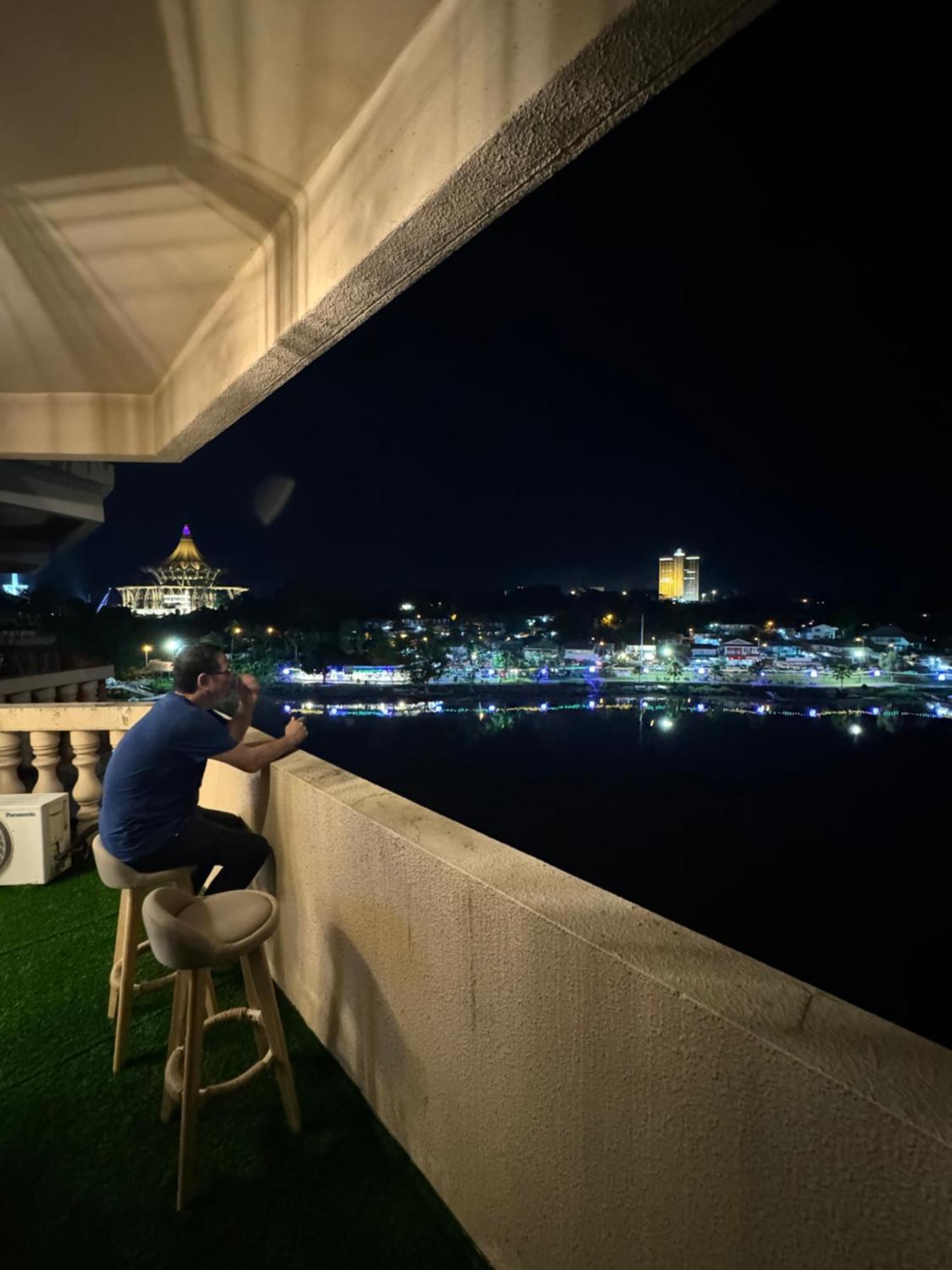 Riverview Home @Waterfront Kch Kuching Exterior foto